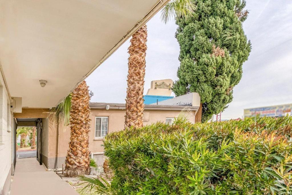 Oyo Gateway Motel Las Vegas North Strip/Fremont St. Area Ngoại thất bức ảnh