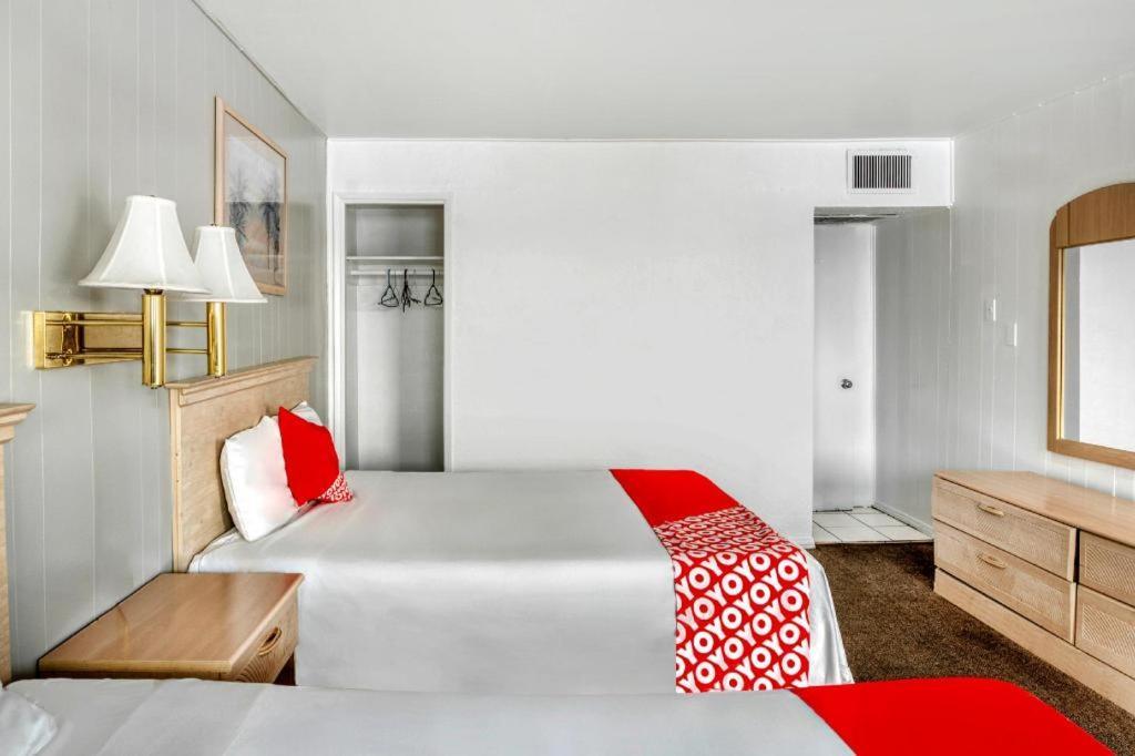 Oyo Gateway Motel Las Vegas North Strip/Fremont St. Area Ngoại thất bức ảnh