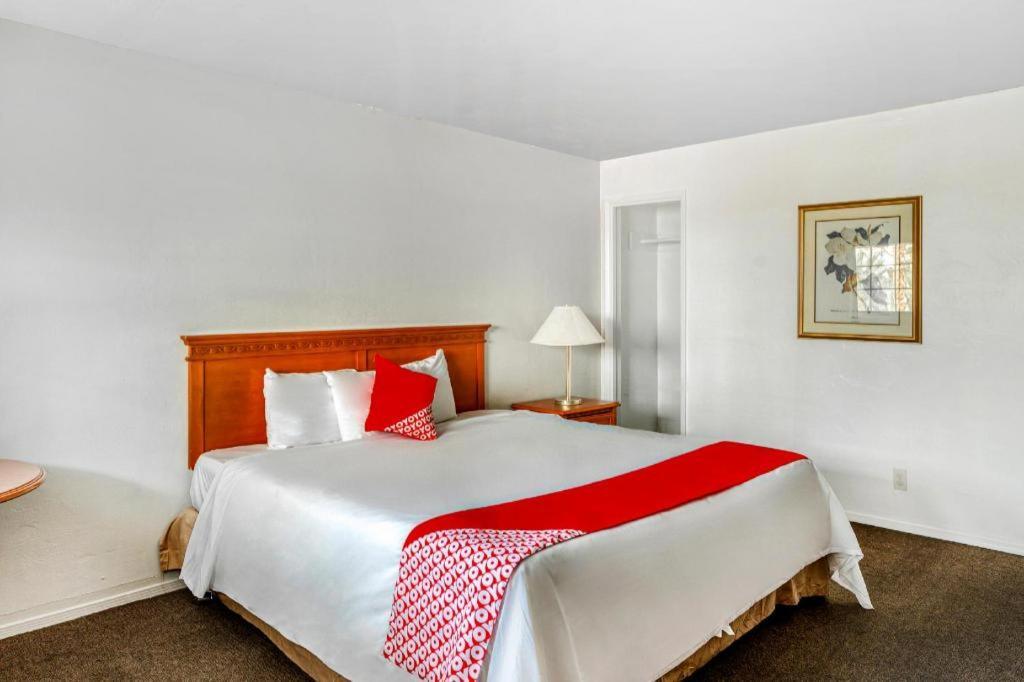 Oyo Gateway Motel Las Vegas North Strip/Fremont St. Area Ngoại thất bức ảnh