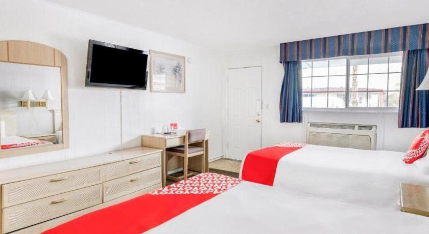 Oyo Gateway Motel Las Vegas North Strip/Fremont St. Area Ngoại thất bức ảnh