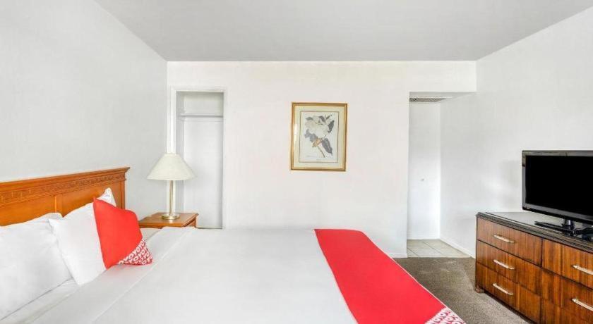 Oyo Gateway Motel Las Vegas North Strip/Fremont St. Area Ngoại thất bức ảnh